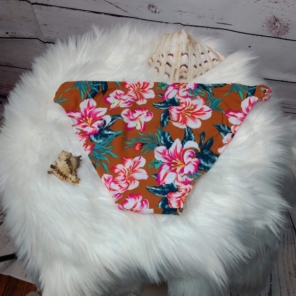 Xhilaration Multi Color Flowered Bikini Bottom - Picture 2 of 5